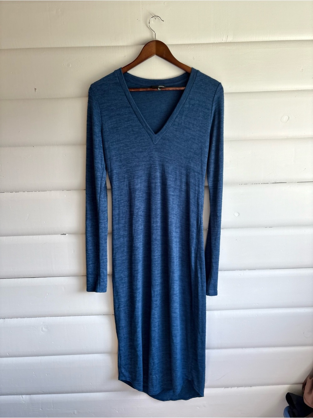 Aritzia Wilfred Free Lisiere Blue V-Neck Long Sleeve Knit Midi Dress M